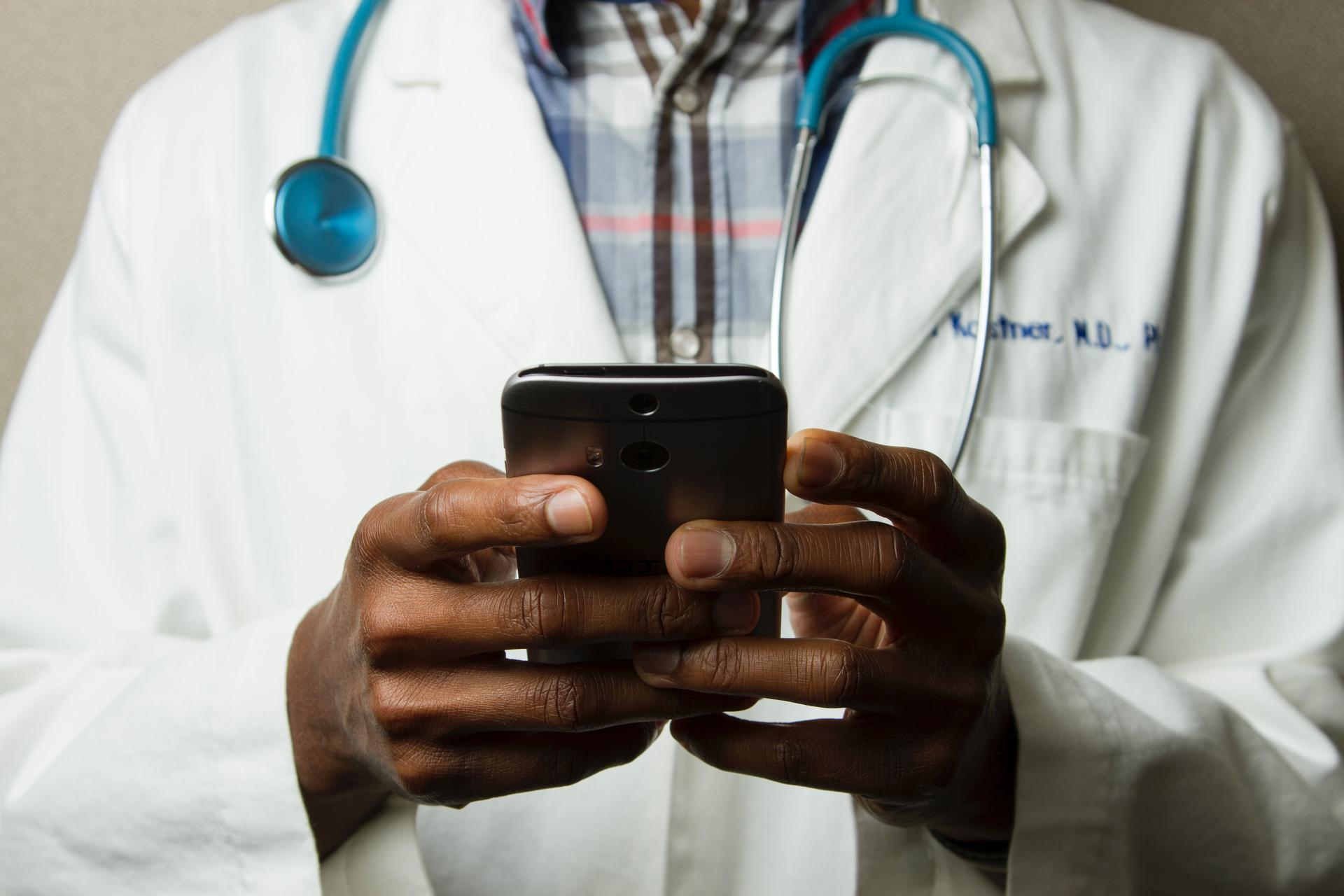 GOING TO THE VIRTUAL DOCTOR